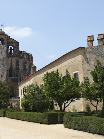 Gardens and exterior of the Convent of Christ (Convento de Cristo), UNESCO World Heritage Site, Tomar, Ribatejo, Portugal, Europe